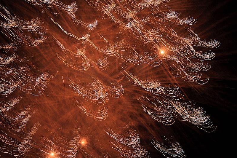 phil0881.JPG - Fireworks in the Longwood gardens