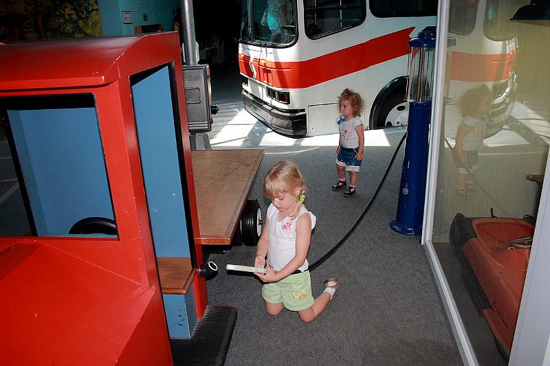 phil0943.JPG - Please Touch Museum