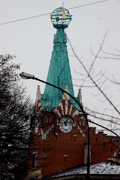 poland068.JPG - Clock tower of the House under the Globe
