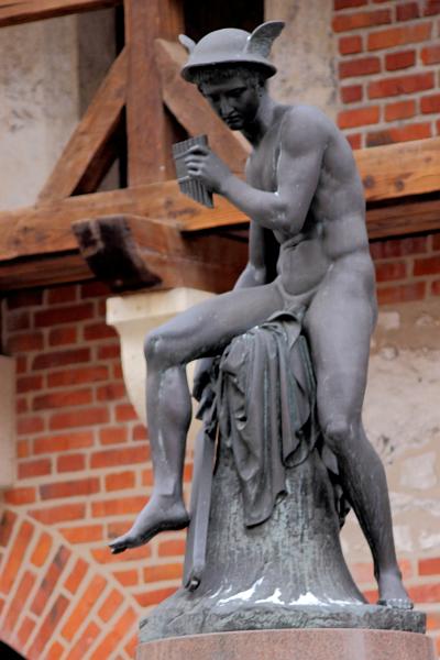 poland081.JPG - Sculpture of Mercury on a small square on Pijarska street, near Florian's gate in the Old Town