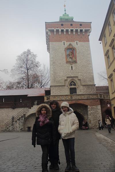 poland084.JPG - Florian Gate tower – part of city fortification, located on Florianska street, old town.