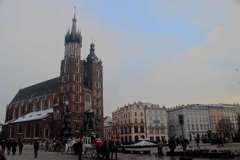 poland092.JPG - Krakow's main square