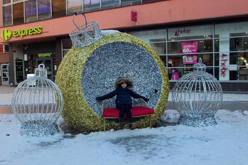 poland171.JPG - Christmas time on Piotrkowska street