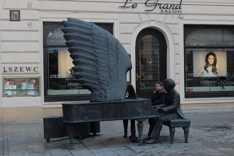 poland176.JPG - Alyssa and pianist Artur Rubinstein, Piotrkowska street, Lodz
