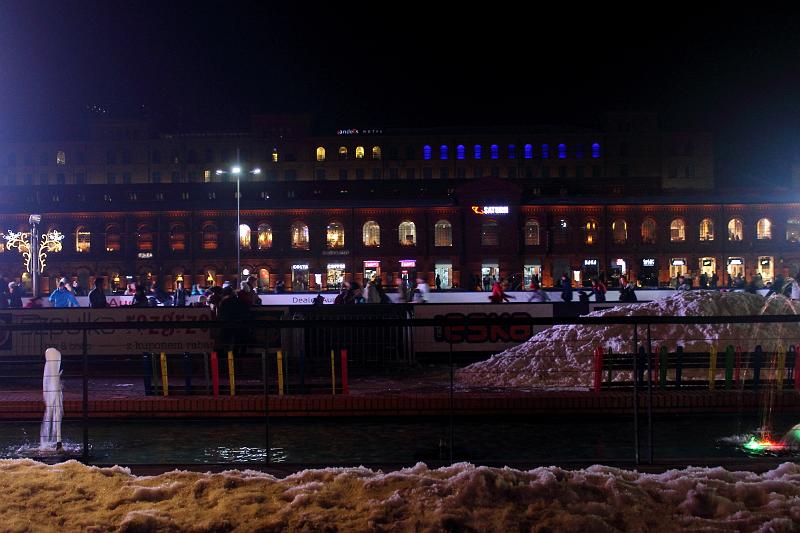 poland188.JPG - Lodz in evening