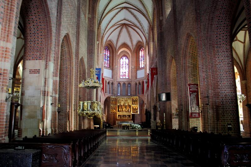 poland015.JPG - Poznan Cathedral