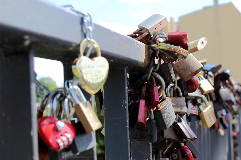 poland019.JPG - Most Biskupa Jordana in Poznan leading to Ostrow Tumski