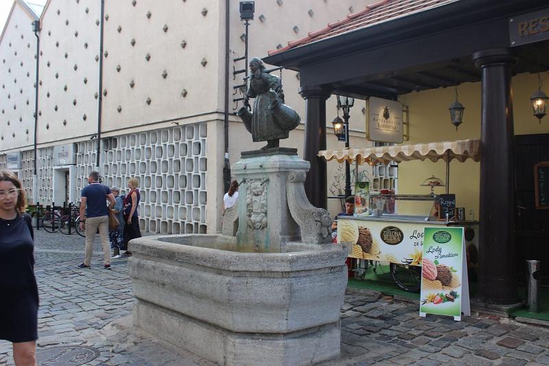 poland069.jpg - Old Market Square of Poznan