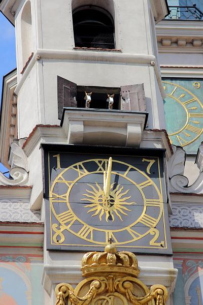 poland116.JPG - Poznan Goats and Tower Clock on Town Hall