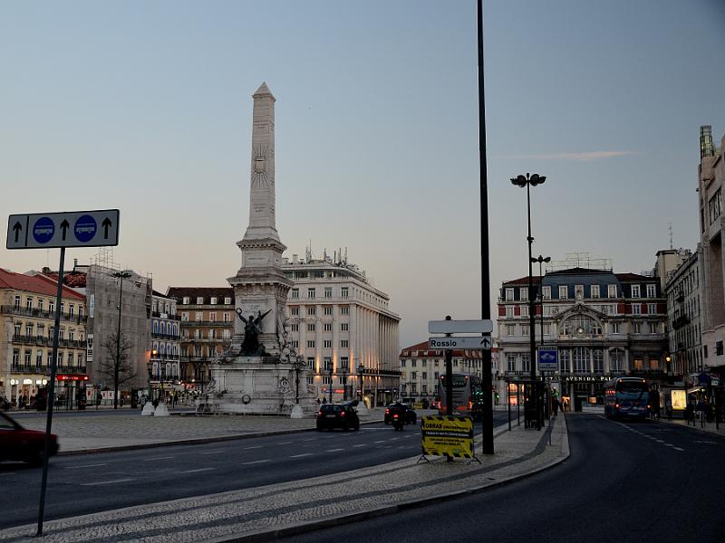 portugal051.jpg - Restauradores Square in Lisbon
