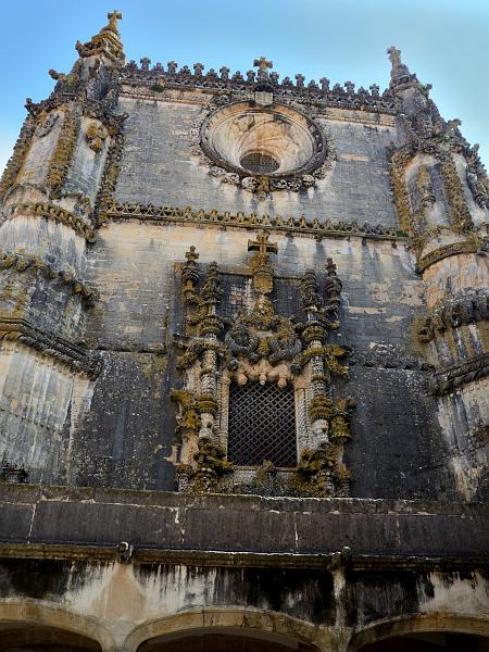portugal065.jpg - Convent of Christ Chapter House window in Manueline style in Tomar 