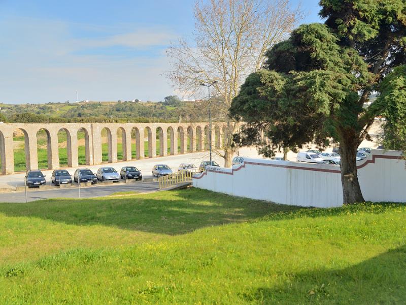 portugal118.jpg - From the parking lot at Obidos