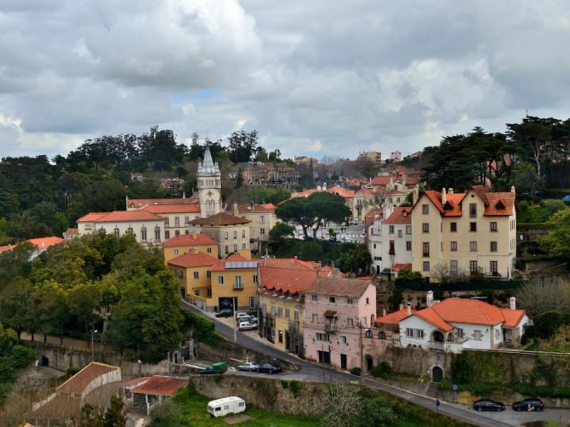 portugal166.jpg - View of Town Hall and a nearby district