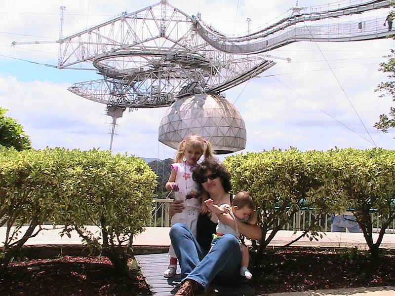IMG_0687.jpg - Radio telescope in Arecibo