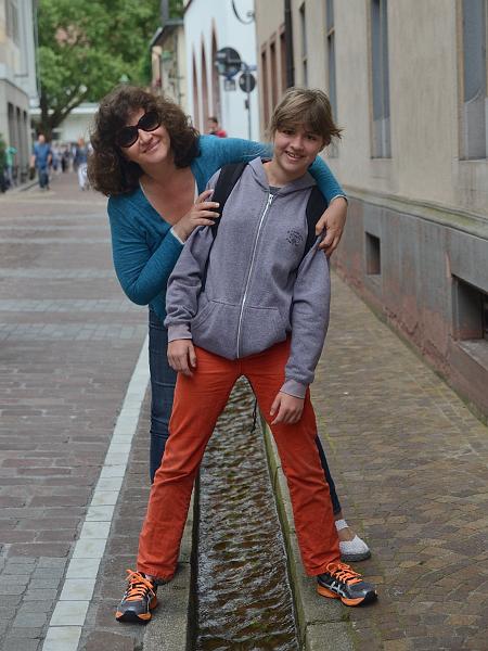 schwarz004.jpg - Baechle in Freiburg