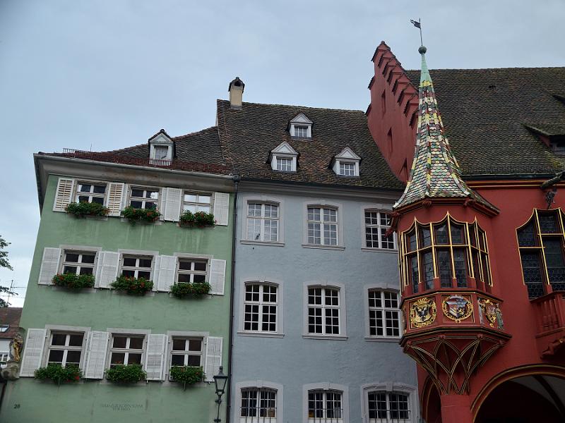 schwarz016.jpg - Kaufhaus: Erker, Freiburg