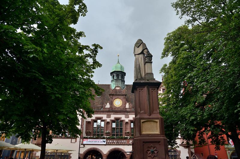 schwarz033.jpg - Berthold Schwarz monument