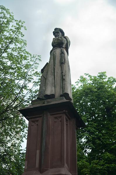 schwarz036.jpg - Berthold Schwarz monument