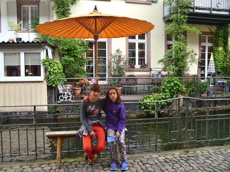 schwarz042.jpg - Canal Fischerau in Freiburg