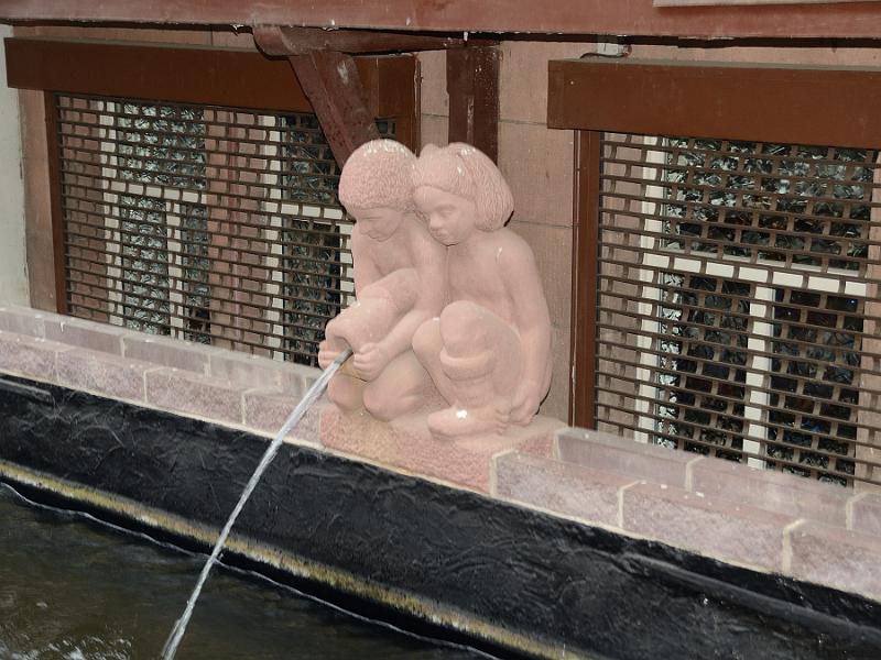 schwarz044.jpg - Canal Fischerau in Freiburg