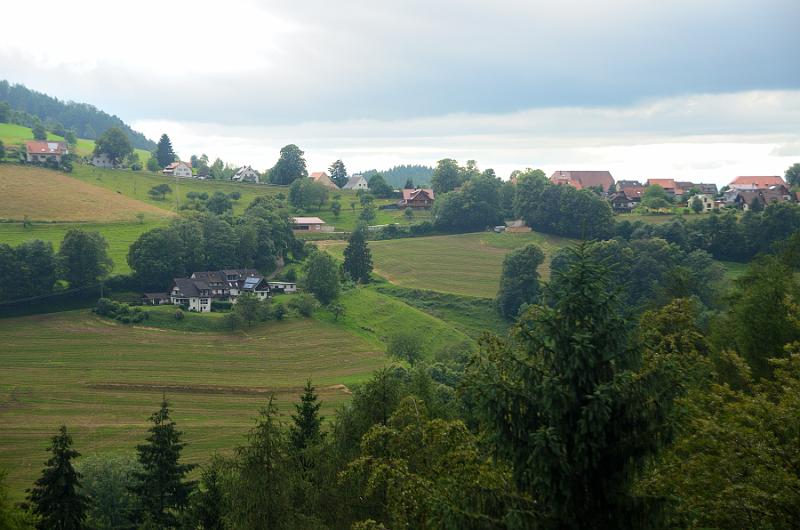 schwarz054.jpg - On the way to Steinwasen park