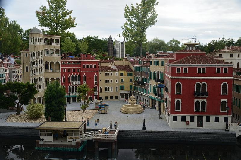 schwarz096.jpg - Legoland
