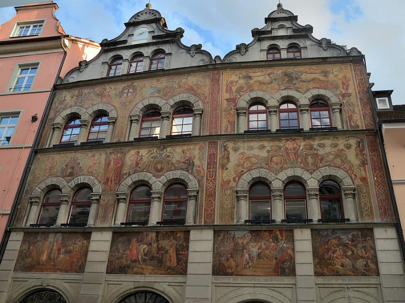 schwarz232.jpg - Frescoes on the Town Hall in Konstanz