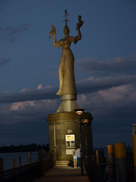 schwarz241.jpg - The Imperia in the harbour of Konstanz