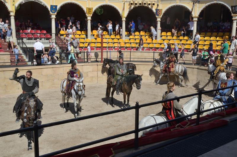 schwarz429.jpg - Show in Europa-Park