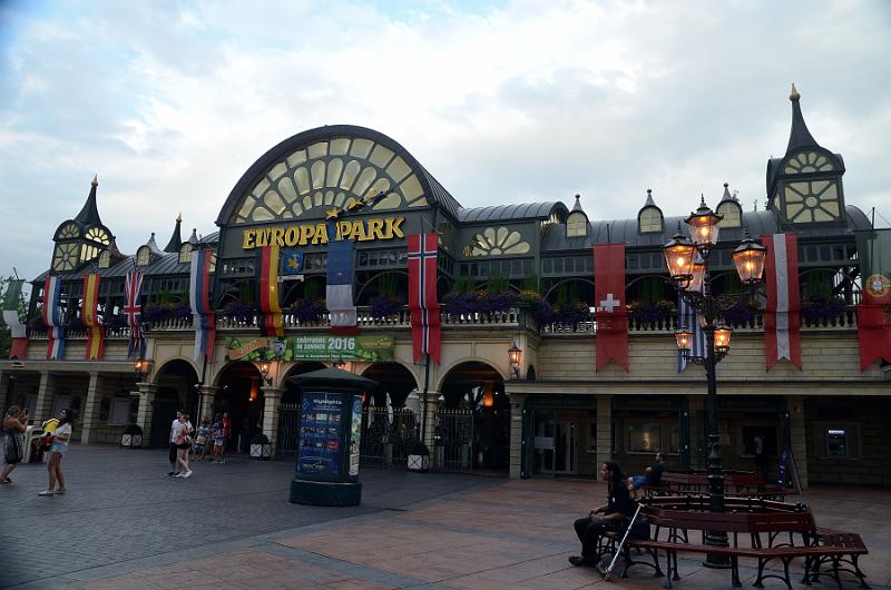 schwarz529.jpg - Europa-Park