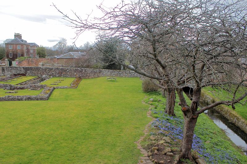scotland054.JPG - Melrose Abbey 