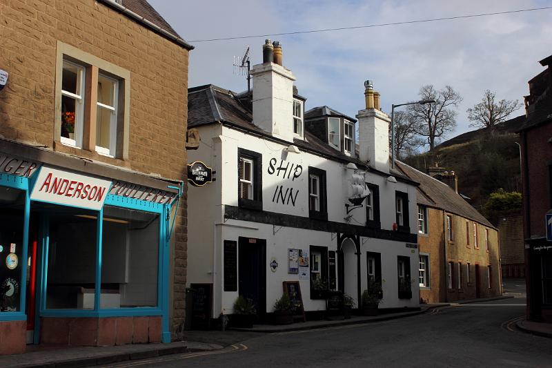 scotland065.JPG - A street in Melrose