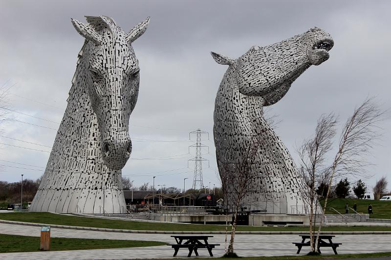 scotland290.JPG - The Kelpies
