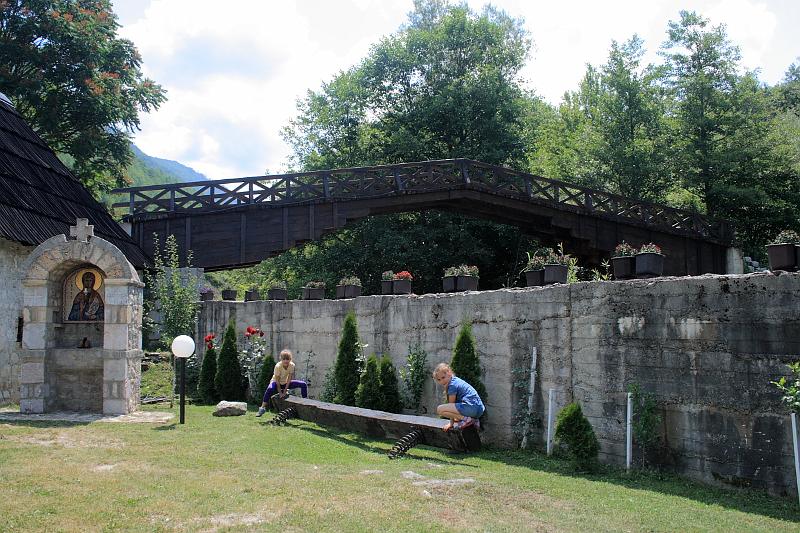 serbia8344.JPG - Bridge at the Mileševa Monastery