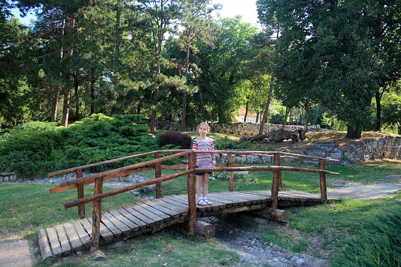 serbia8467.JPG - Park in Nish