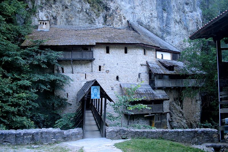 serbia8481.JPG - Crna Reka Monastery