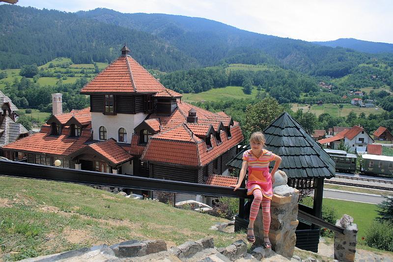 serbia8504.JPG - Village Mokra Gora ("Wet Mountain") in Zlatibor Mountains