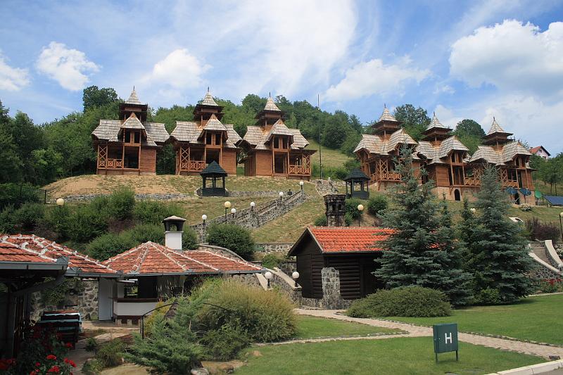 serbia8508.JPG - Village Mokra Gora ("Wet Mountain") in Zlatibor Mountains