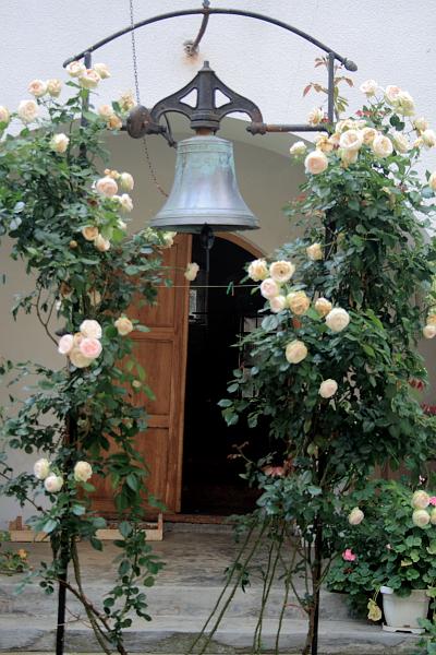 serbia8561.JPG - Velika Remeta Monastery, Frushka Gora