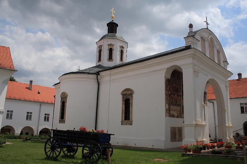 serbia8574.JPG - Krušedol Monastery, Frushka Gora 