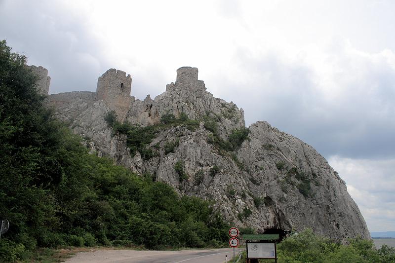 serbia8601.JPG - Djerdap National Park, Golubac Fortress 