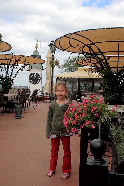 serbia8666.JPG - Cafe in Petrovaradin