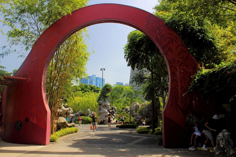 singapore036.JPG - Gardens by the Bay 