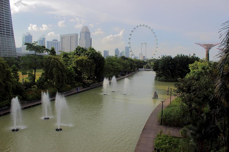 singapore069.JPG - Gardens by the Bay 