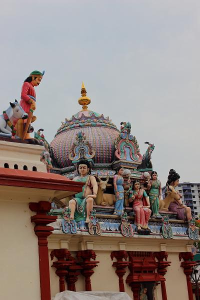 singapore151.JPG -  Sri Mariamman Hindu Temple in the Chinatown