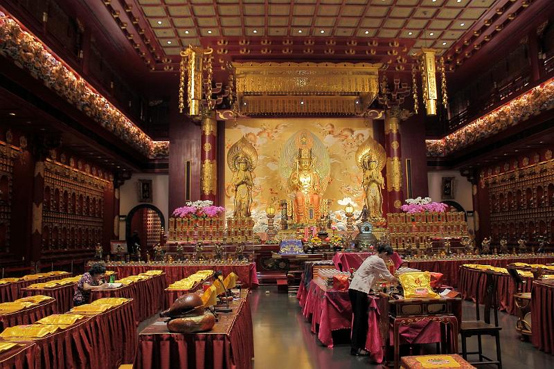 singapore160.JPG - Budda Tooth Relic Temple