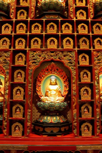 singapore161.JPG - Budda Tooth Relic Temple