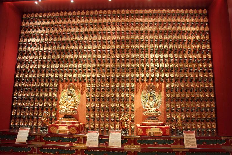 singapore165.JPG - Budda Tooth Relic Temple