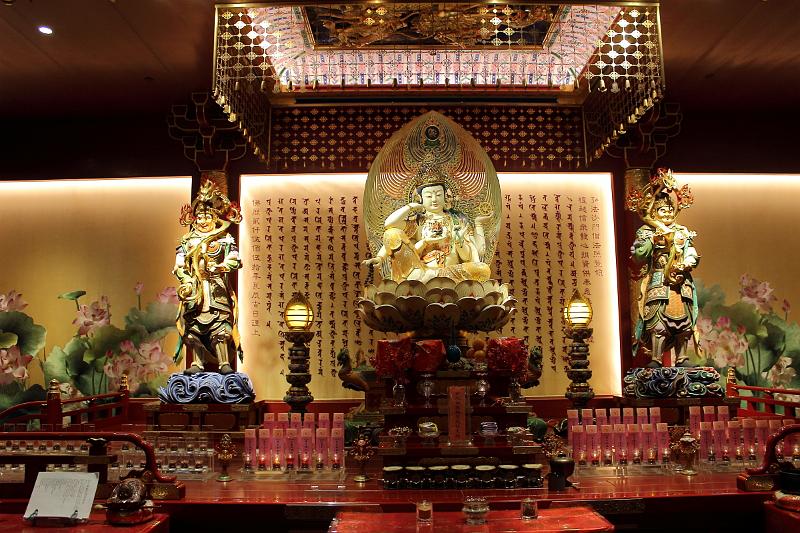 singapore167.JPG - Budda Tooth Relic Temple