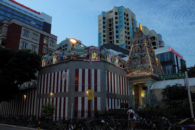 singapore214.JPG - Little India - Sri Veeramakaliamman Temple
